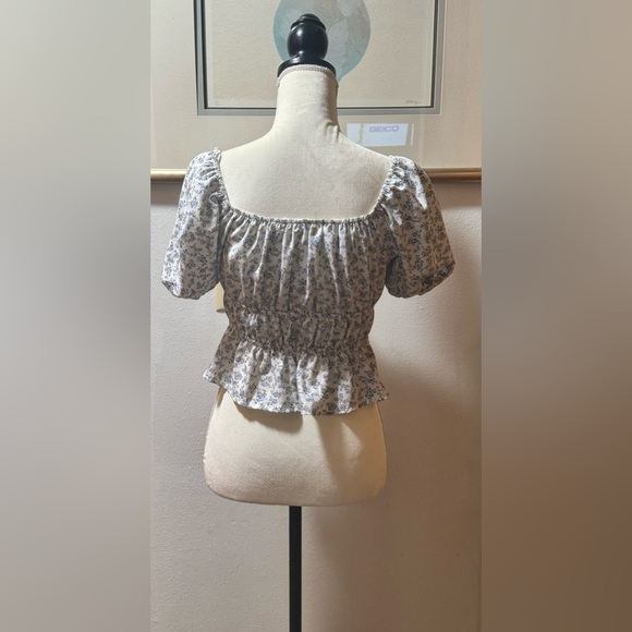 - Floral Bubble Sleeve
Top - for women - Picture 2 of 8